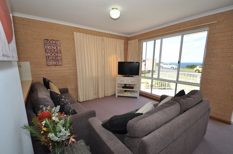 Unit 1, Countess Court - Australian Directory 2