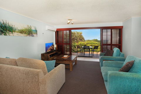 Unit 2, Biriny Lodge, 1686-1689 David Low Way Coolum Beach - Australian Directory 3