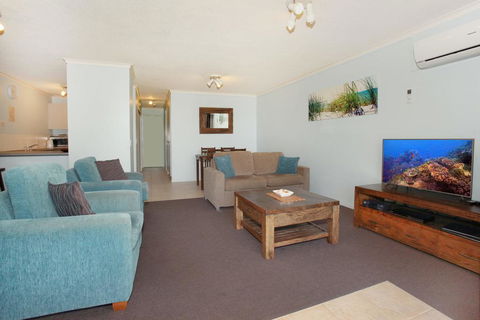 Unit 2, Biriny Lodge, 1686-1689 David Low Way Coolum Beach - Australian Directory 1