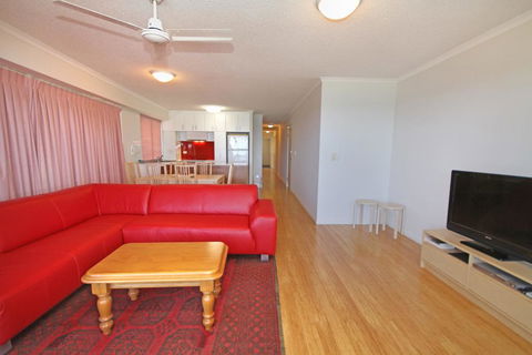Unit 3 Phoenix Apartments, 1736 David Low Way Coolum Beach - Linen Incl. WIFI, 500 Bond - Australian Directory 3