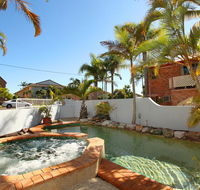 Unit 4 Coolum Sands Apartments 34 First Avenue Coolum Beach 400 BOND LINEN SUPPLIED - Australian Directory