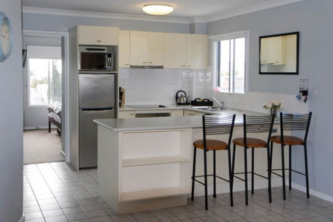Unit 9 Bellevue - Australian Directory 3