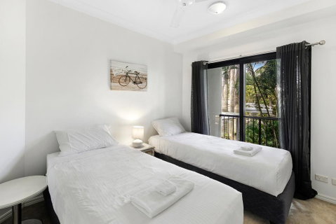 Unrivaled Ocean And City Views From Resort Style 3bed With Garden - Australian Directory 1