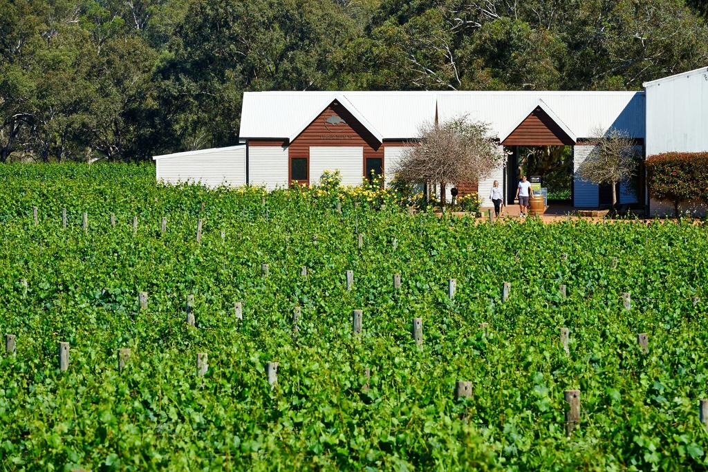 Baskerville WA Australian Directory