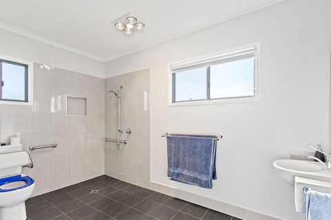 Valley Cabins By The Creek - Australian Directory 3