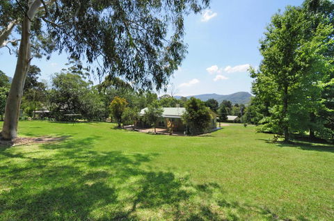 Valley Haven - 3 Bedrooms Close To The Village! - Australian Directory 0