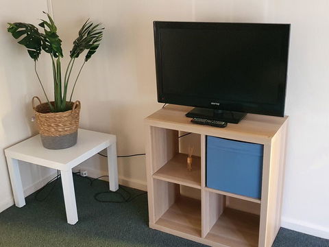 Value 2 Bed Villa Close To QEH + Airport + City + Beach - Australian Directory 1