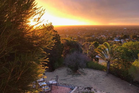 Vermillion Skies Holiday Accommodation - Australian Directory 0
