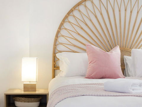 Ventura Beach Motel 2 Bed Poolside - Unit 4 - Australian Directory 1