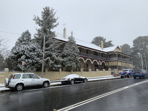 Victoria Albert Guest House Bar Cafe And Restaurant - Australian Directory 0