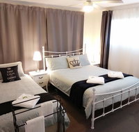 Victoria At Redcliffe Bed  Breakfast - Australian Directory