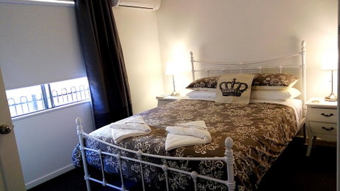 Victoria At Redcliffe Bed & Breakfast - Australian Directory 2