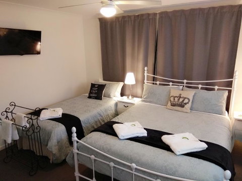 Victoria At Redcliffe Bed & Breakfast - Australian Directory 1