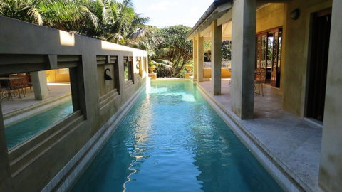 Victoria's At Wategos - Australian Directory 3