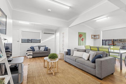 Victoria Parade, 29B - Australian Directory 0