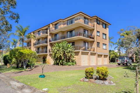 Victory Court, Unit 1/3-7 Columbia Close - Australian Directory 1