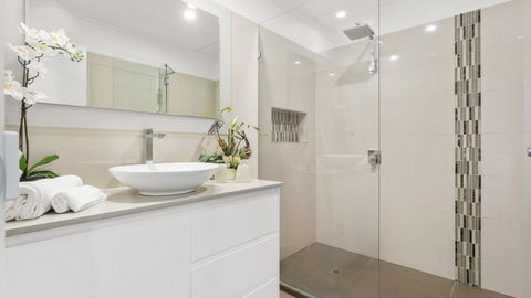 VIEWS AT MCCRAE..... - Australian Directory 0