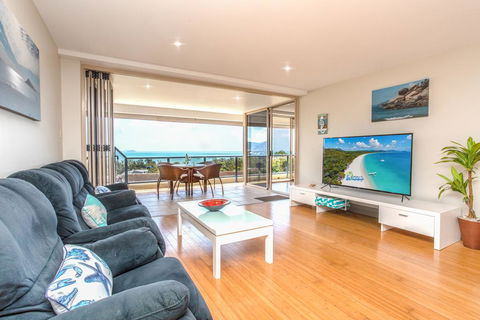 VIEWS ON ELSHEBY - Australian Directory 0