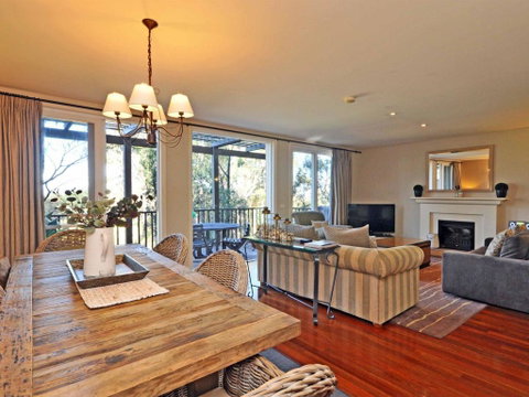 Villa 3br Beaujolais Luxe + Style Resort Condo Located Within Cypress Lakes Resort (nothing Is More Central) - Australian Directory 0