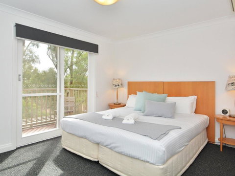 Villa 3br Tranquility Resort Condo Located Within Cypress Lakes Resort (nothing Is More Central) - Australian Directory 1