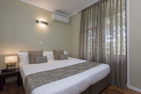 Villa Frangipani - Australian Directory 3