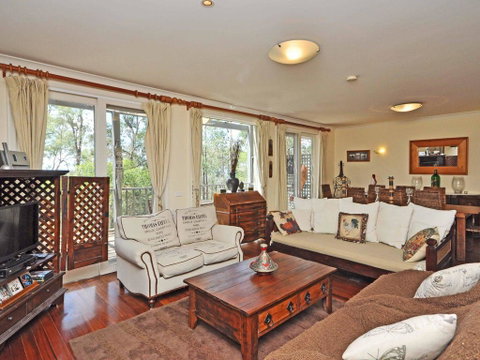 Villa Joie De Vie Located Within Cypress Lakes - Australian Directory 0