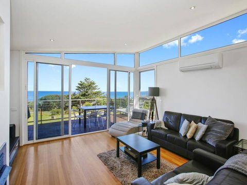 VILLA SARINA - Beautiful Villa In Skenes Creek - Australian Directory 0