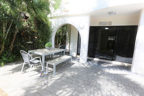 Villa Via Veneto - Australian Directory 1