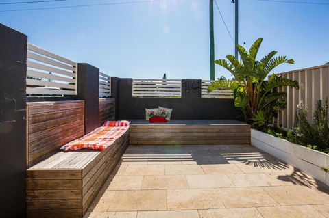 VIlla Zelma, Culburra Beach - Australian Directory 1