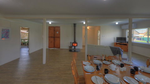 Village Stays Coldstream Gallery Bungalow - Australian Directory 2