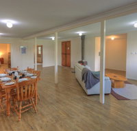 Village Stays Coldstream Gallery Bungalow - Australian Directory