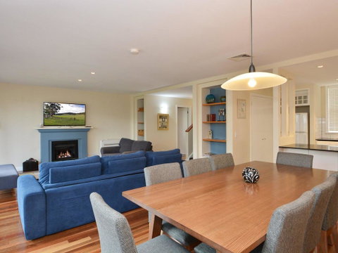 Villas Dodici (Sleeps 12) Resort Condos Located Within Cypress Lakes Resort (nothing Is More Central) - Australian Directory 3