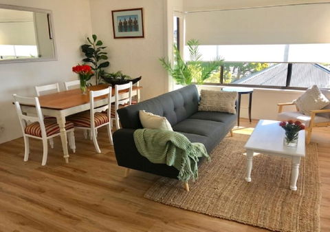 Vista Marina Penthouse #6 - Australian Directory 3