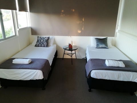Walk To Beach Queenslander HOME In CBD Hervey Bay - Australian Directory 2