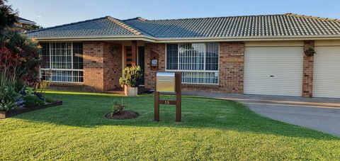 Wallabi Point Bed And Breakfast - Australian Directory 1