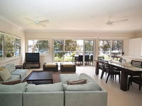 Book Wangi Wangi Accommodation Vacations Australian Directory Australian Directory