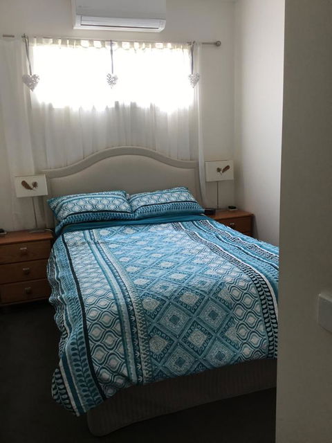 Redruth Cottage - Australian Directory 8