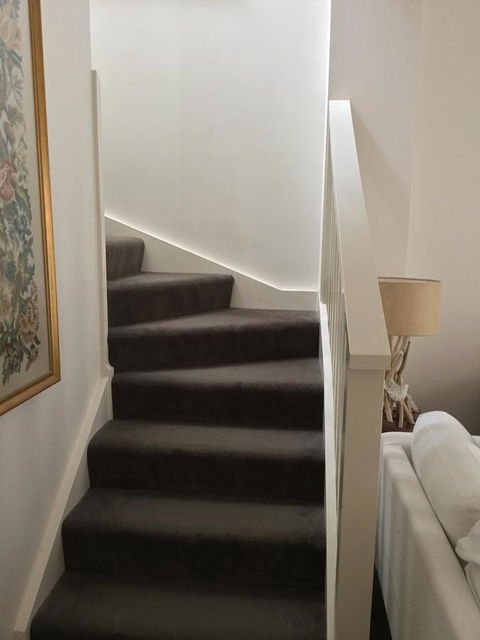 Redruth Cottage - Australian Directory 2