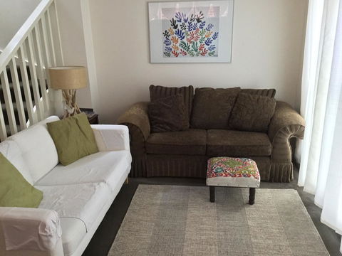 Redruth Cottage - Australian Directory 3