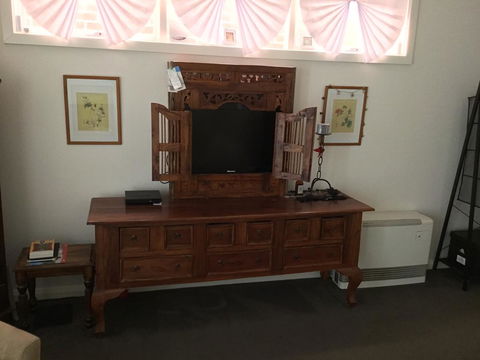 Redruth Cottage - Australian Directory 9