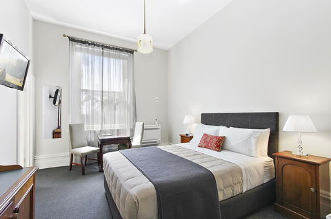 The Riversleigh - Australian Directory 25