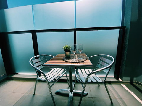 RNR Serviced Apartments North Melbourne - Australian Directory 1