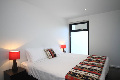 RNR Serviced Apartments North Melbourne - Australian Directory 11