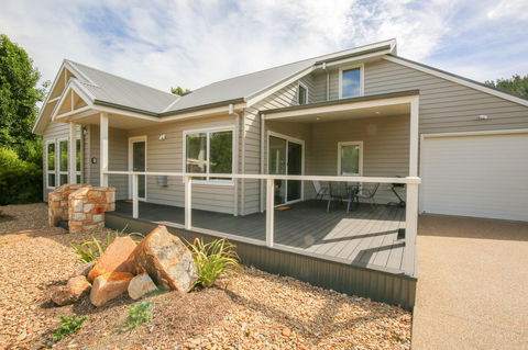 Amber Mist Villa Two - Australian Directory 5