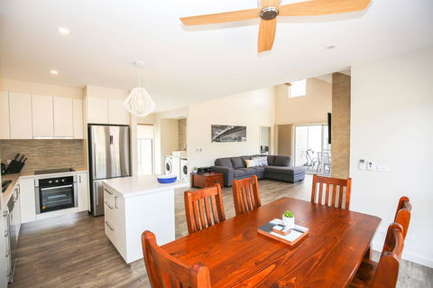 Amber Mist Villa Two - Australian Directory 15