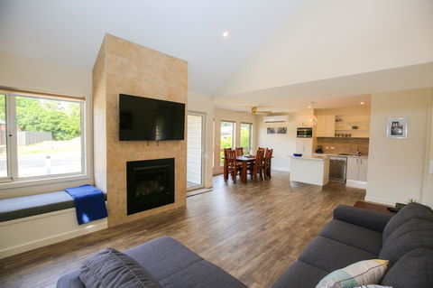 Amber Mist Villa Two - Australian Directory 21