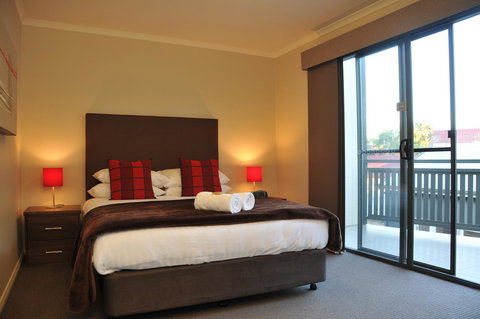 National Hotel Complex Bendigo - Australian Directory 28