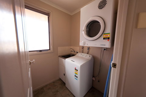 National Hotel Complex Bendigo - Australian Directory 38