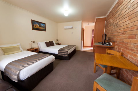 National Hotel Complex Bendigo - Australian Directory 32