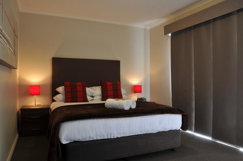 National Hotel Complex Bendigo - Australian Directory 23